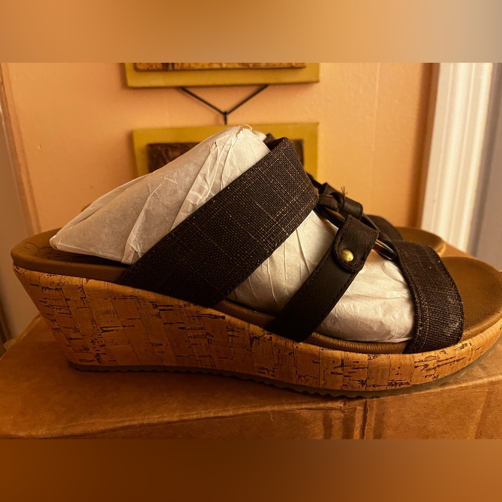 Skechers Sandal (Brown)